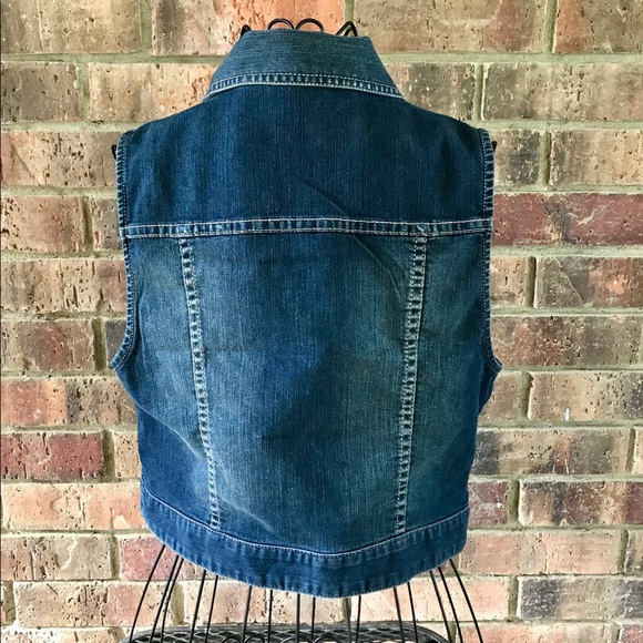 NWOT Platinum Chico’s Vest with Embellishments PRICE DROP - Picture 2 of 6